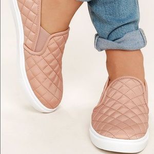 Steve Madden Pink Quilted Slip On Sneaker 😎